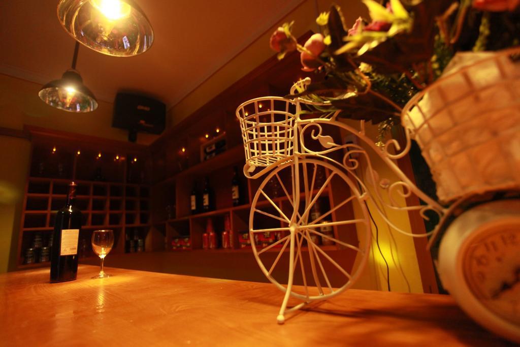 Halong Party Hostel Ha Long Exterior photo