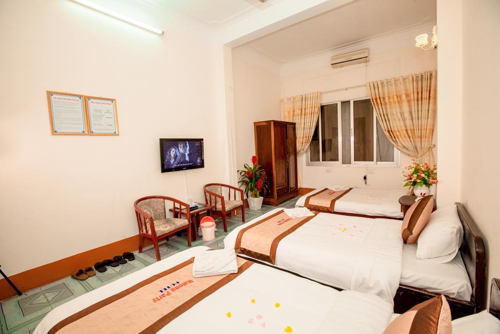 Halong Party Hostel Ha Long Exterior photo